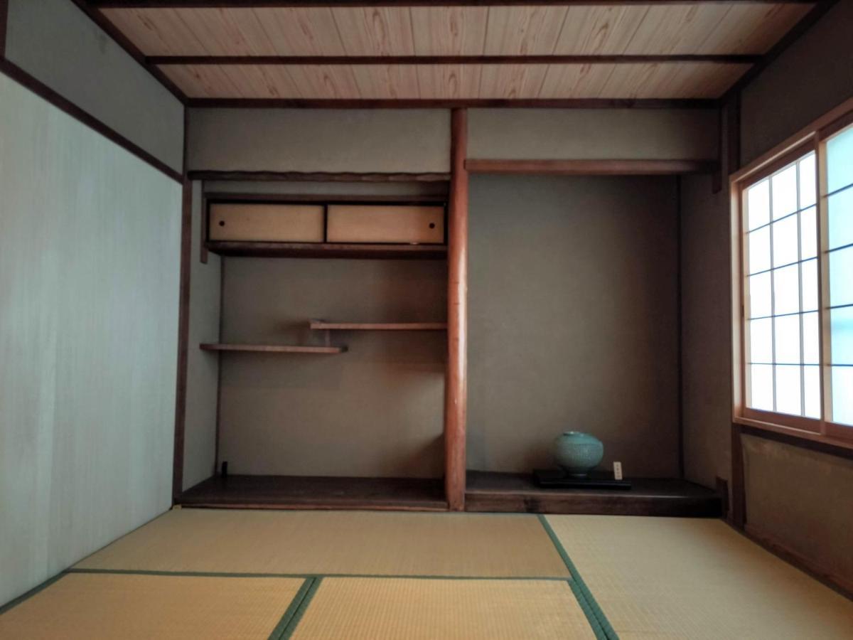 Retro Villa Fooga 昭和町屋貸切 風雅 Kinugasa Экстерьер фото
